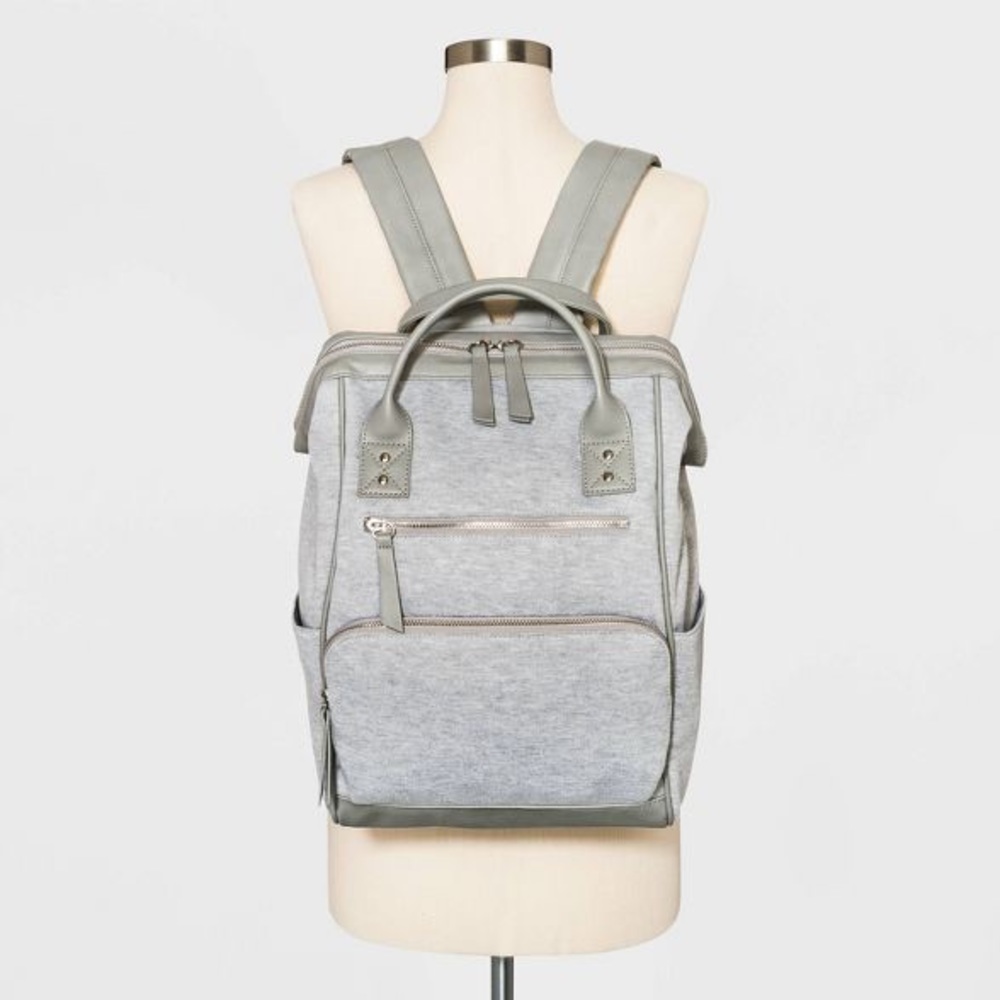 Backpack - Picture 2 of 5